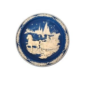Vtg '90 Bradford Christmas Cameo Plate Home with the Tree Akers Lapis Retired LE